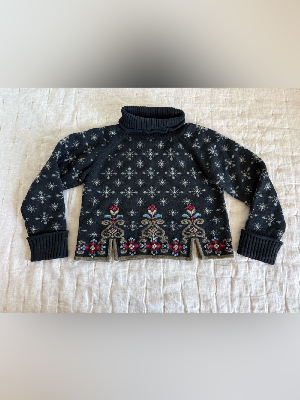 Icelandic Design Turtleneck Wool Floral Embroidered Size Small